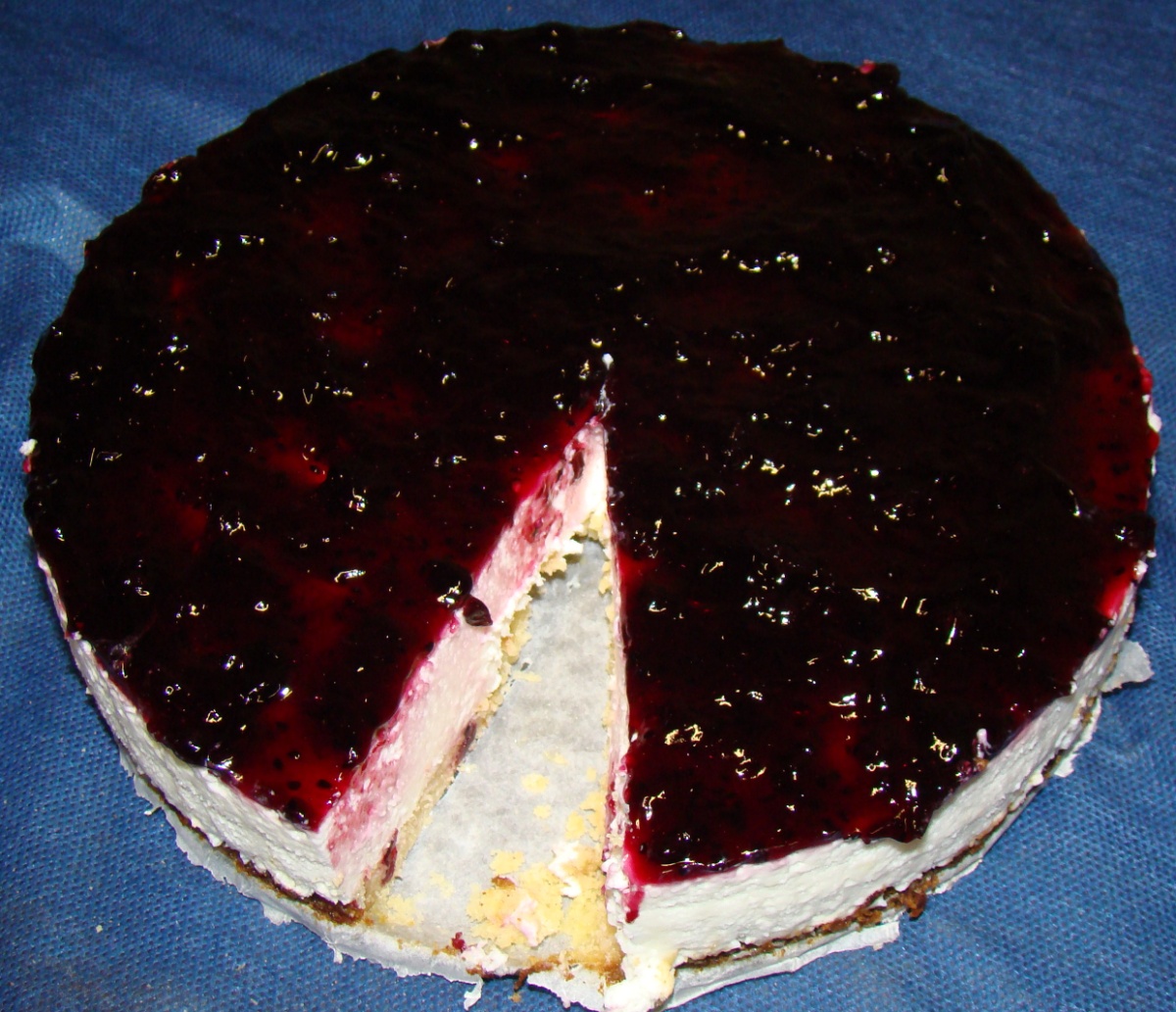 עוגת גבינה עם אוכמנויות