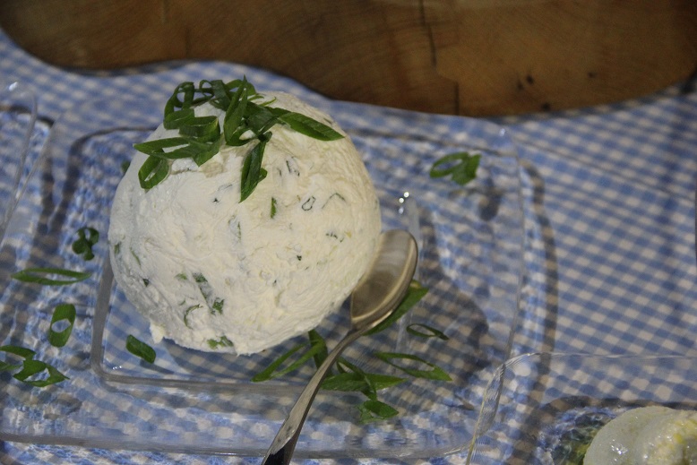 גבינות בטעמים שונים