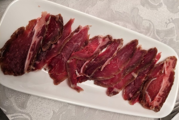 נקניק פרושוטו