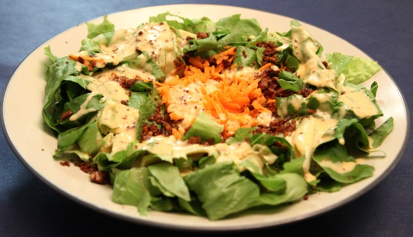 סלט חסה ופקאן מסוכר